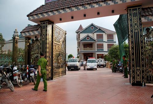 bietthu1-8426-1453638145_zpsiozn6vjw bietthu1-8426-1453638145_zpsiozn6vjw {focus_keyword} Camera ghi hình kẻ đột nhập biệt thự có 2 vợ chồng bị sát hại bietthu1 8426 1453638145 zpsiozn6vjw