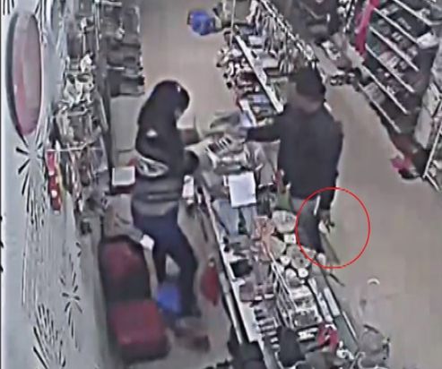 video-ghi-hinh-ten-trom-lay-tui-sach-3_zpsa3e6001d video-ghi-hinh-ten-trom-lay-tui-sach-3_zpsa3e6001d video-ghi-hinh-ten-trom-lay-tui-sach-3_zpsa3e6001d video-ghi-hinh-ten-trom-lay-tui-sach-3_zpsa3e6001d camera ghi hình tên trộm lấy túi sách {focus_keyword} Camera ghi lại được hình ảnh tên trộm lấy túi sách trước mặt cô gái video ghi hinh ten trom lay tui sach 3 zpsa3e6001d {focus_keyword} Camera ghi lại được hình ảnh tên trộm lấy túi sách trước mặt cô gái trong cửa hàng. video ghi hinh ten trom lay tui sach 3 zpsa3e6001d