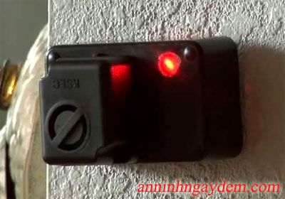 maychongtromlase_zpse52eeb65 maychongtromlase_zpse52eeb65 máy chống trộm laser máy chống trộm laser Máy chống trộm laser, thiết bị an ninh hiện đại maychongtromlase zpse52eeb65