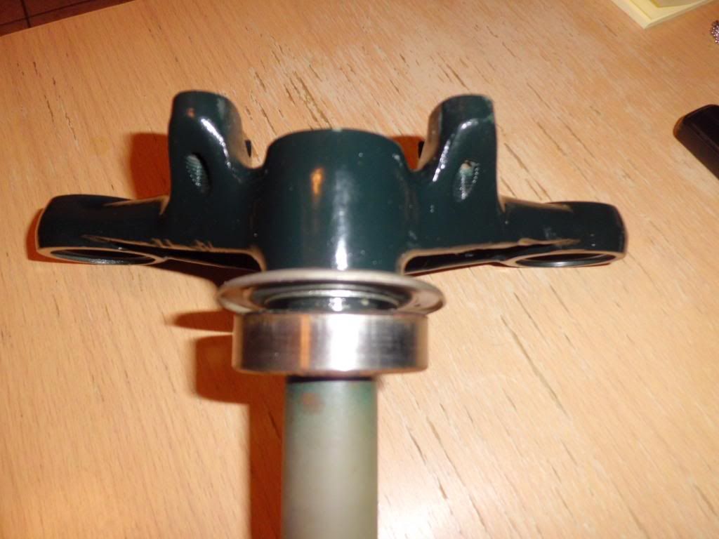 Upper steering head bearing removal? Access Norton Forums